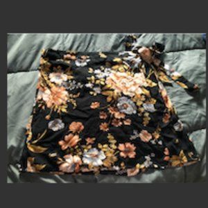 Floral wrap mini skirt!